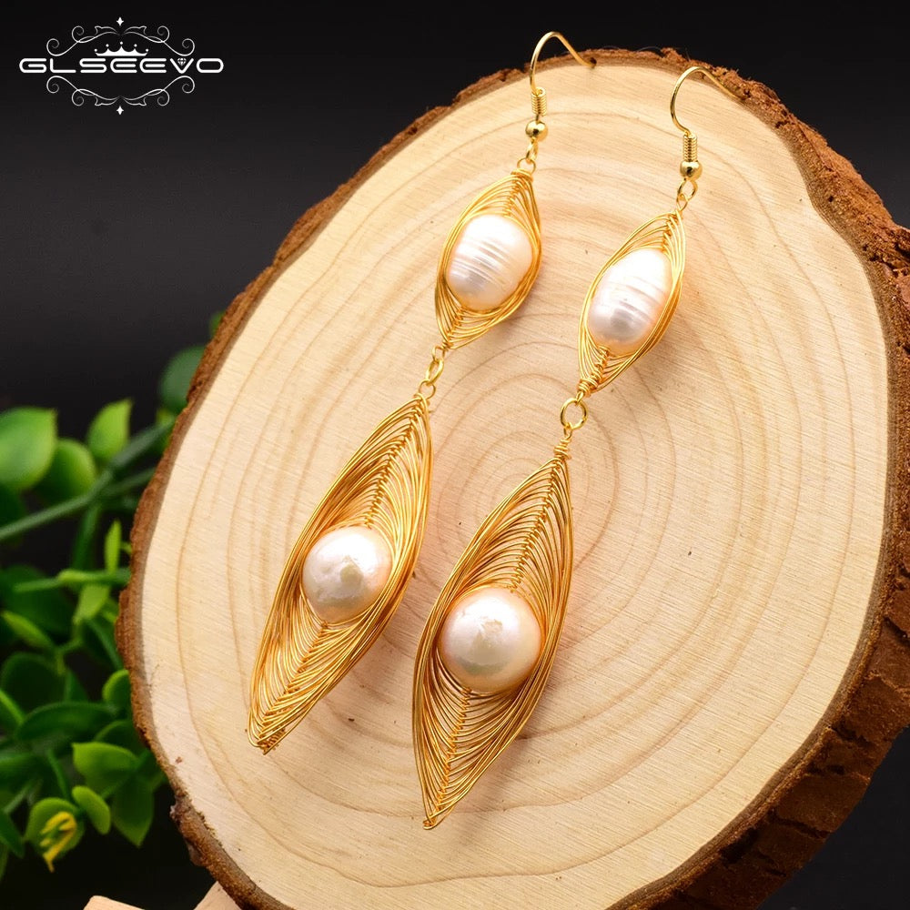 New Design Oval Cultured Beautiful Pearl Dangle Hook Earing For Women