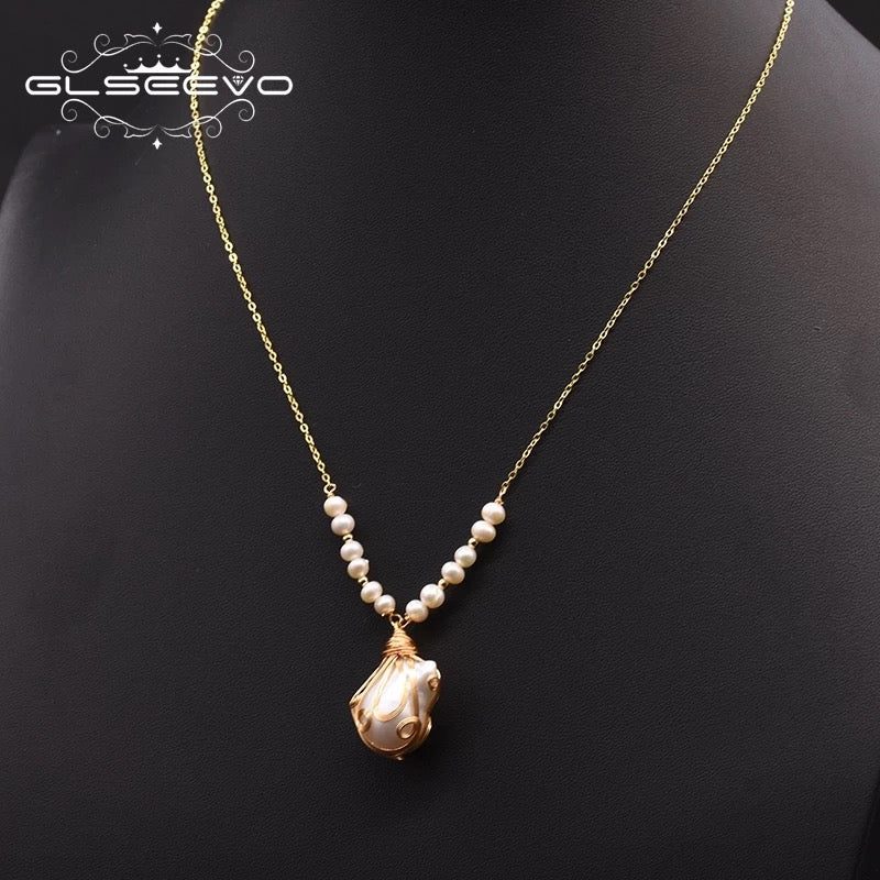 New Original Design Natural Freshwater Pearl Pendant Necklace For Women Gold Chain Fine Jewelry Luxury Accessories