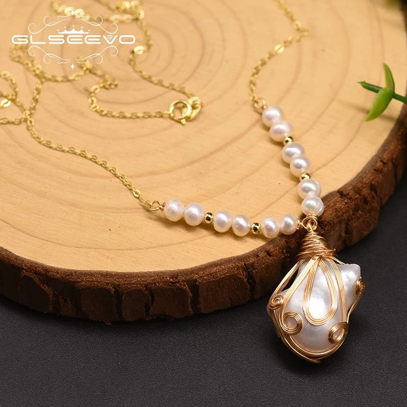 New Original Design Natural Freshwater Pearl Pendant Necklace For Women Gold Chain Fine Jewelry Luxury Accessories