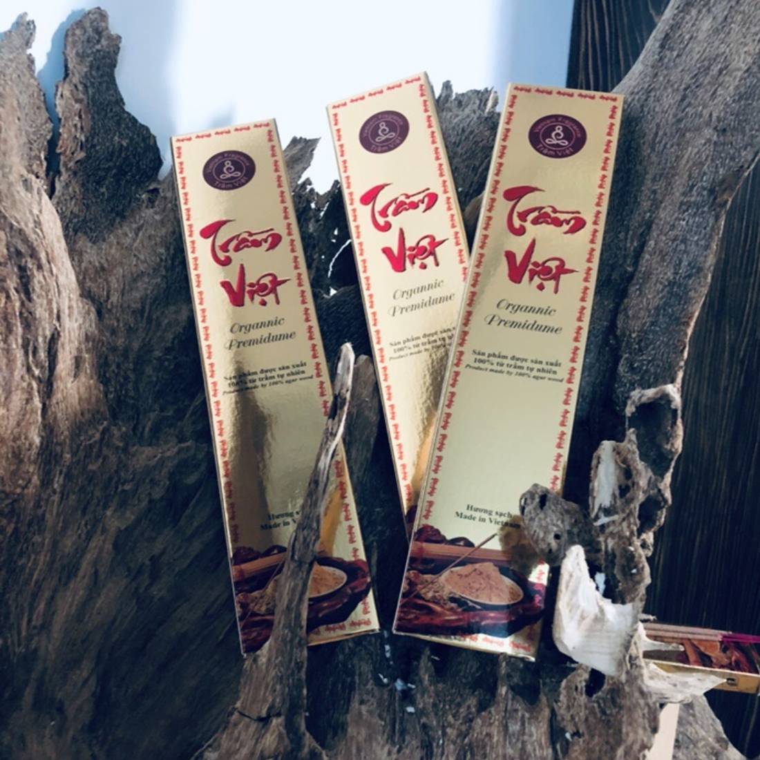 Agarwood Incense Stick (Pack of 50)- Incense Stick From Vietnam Natural Agarwood Helps To Reduce Stress, Purify Your mind, Increase Creativity And Thinking