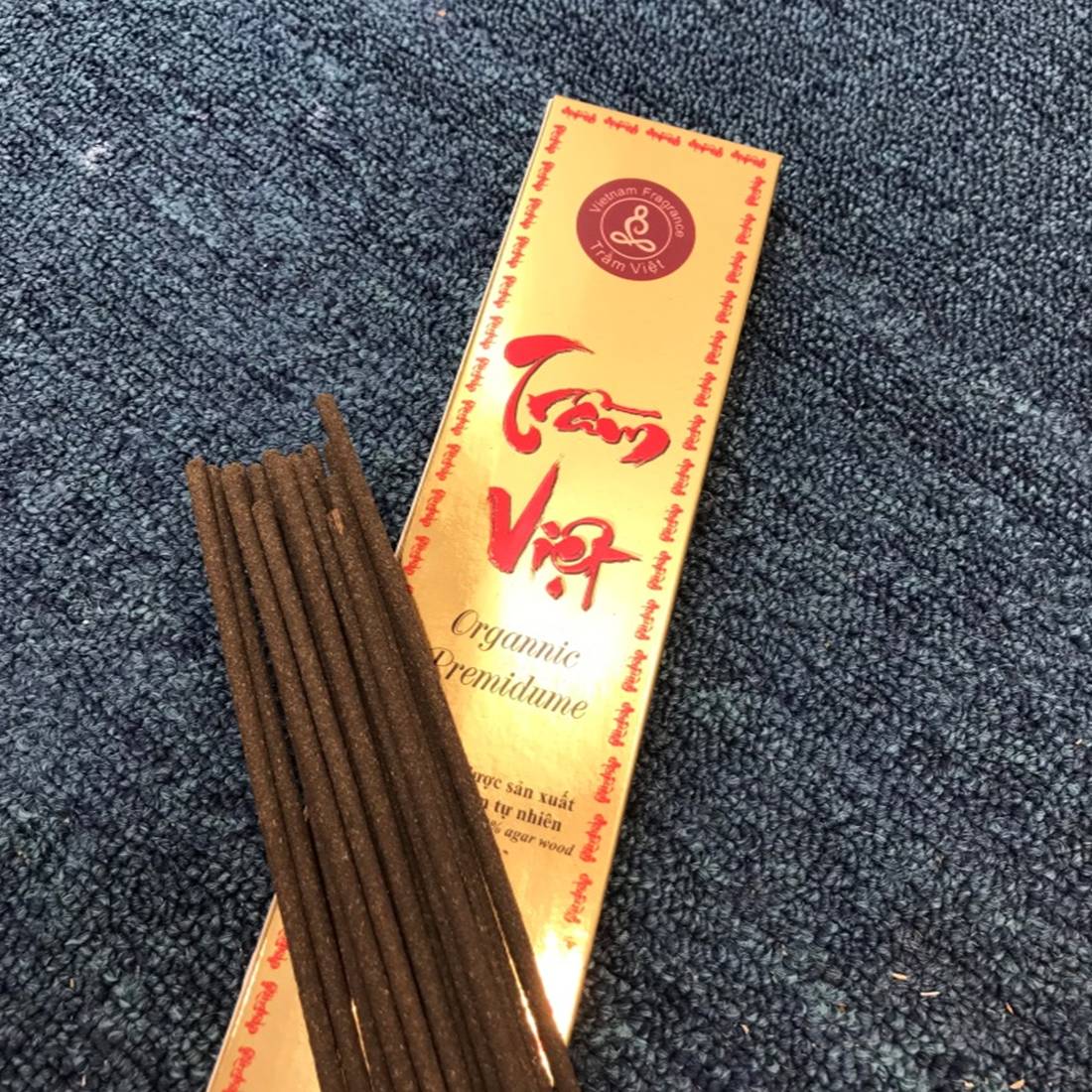 Agarwood Incense Stick (Pack of 50)- Incense Stick From Vietnam Natural Agarwood Helps To Reduce Stress, Purify Your mind, Increase Creativity And Thinking